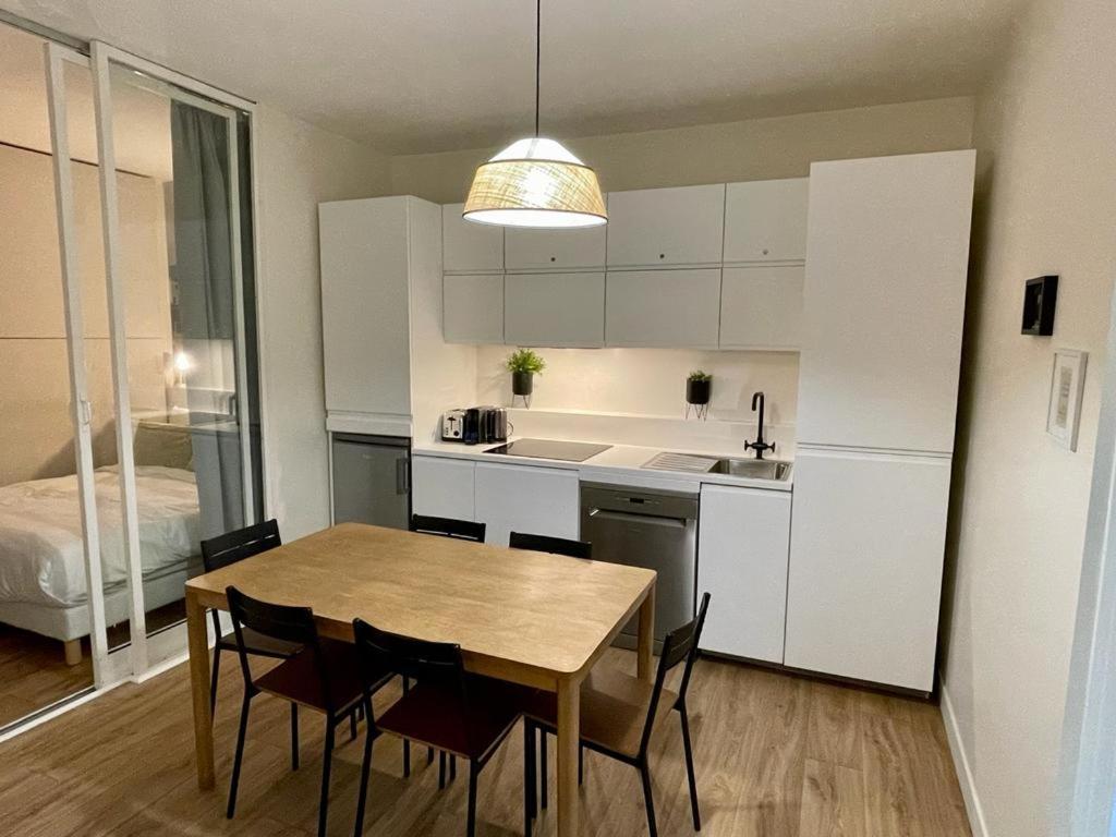St Germain Beauvoir Chicsuites París Exterior foto